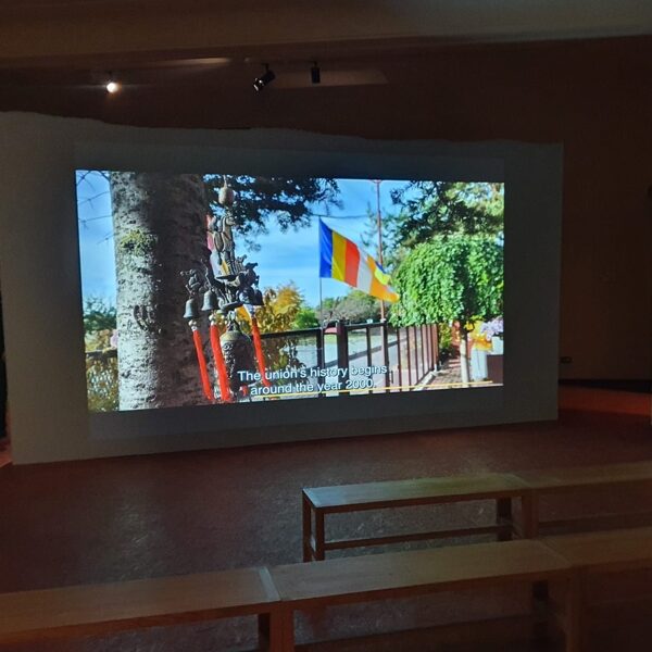 Valdštejnská jízdárna: „Buddha zblízka“